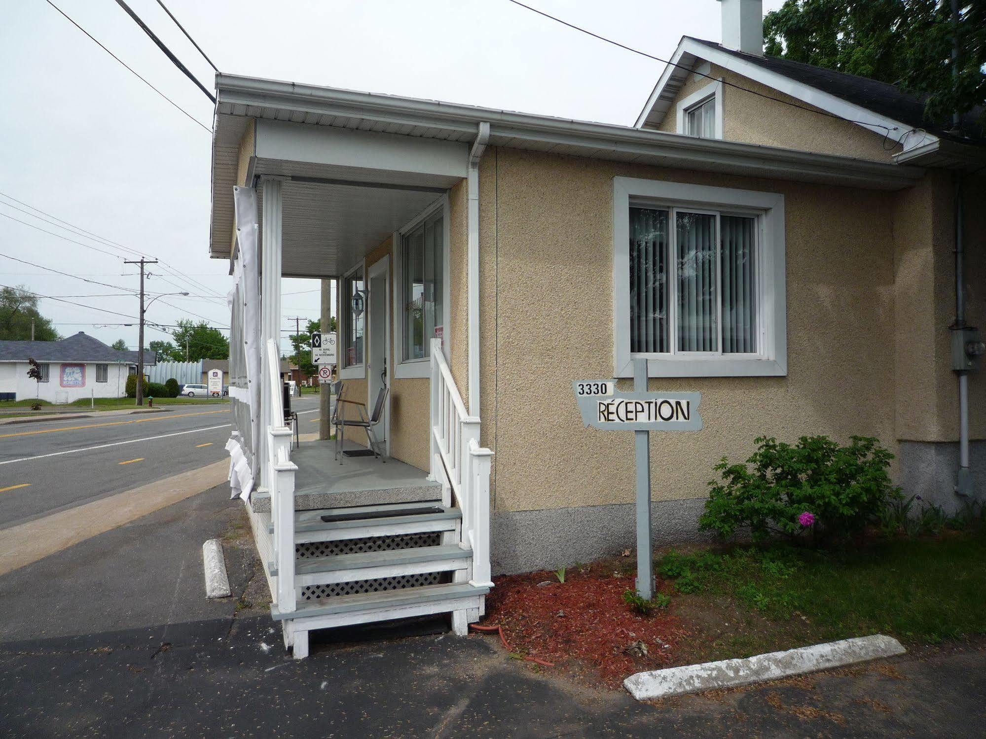 Hotel Tracy - St Lawrence River Sorel-Tracy ภายนอก รูปภาพ